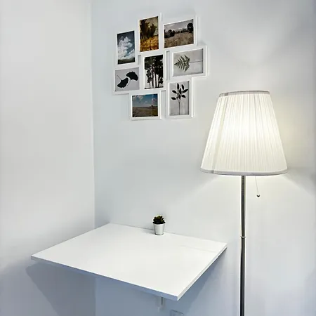 Apartmán Et Projecteur A 100 M Du Metro Saint-Ouen (Seine-Saint-Denis)